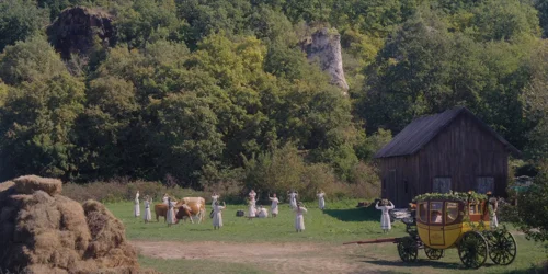 Still frame 130 from Midsommar (2019) directed by Ari Aster