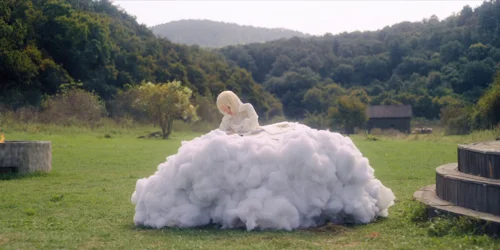 Still frame 141 from Midsommar (2019) directed by Ari Aster