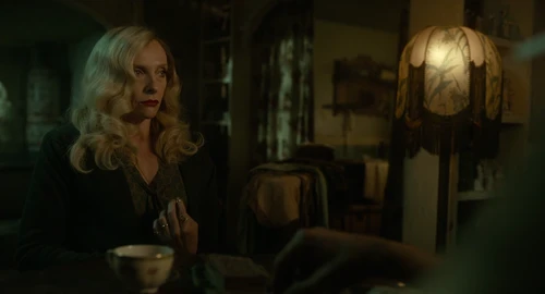 Still frame 63 from Nightmare Alley (2021) directed by Guillermo del Toro