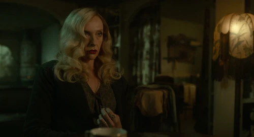 Still frame 65 from Nightmare Alley (2021) directed by Guillermo del Toro