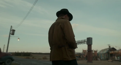 Still frame 74 from Nightmare Alley (2021) directed by Guillermo del Toro