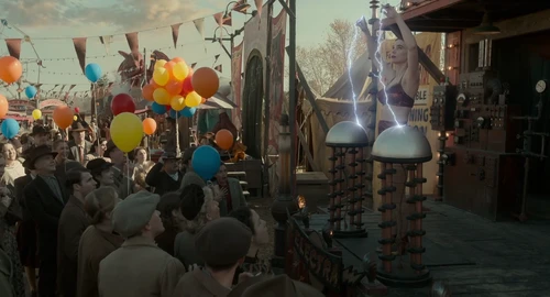 Still frame 76 from Nightmare Alley (2021) directed by Guillermo del Toro