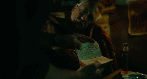 Still frame 109 from Nightmare Alley (2021) directed by Guillermo del Toro