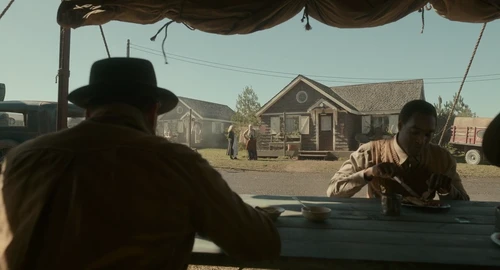 Still frame 113 from Nightmare Alley (2021) directed by Guillermo del Toro