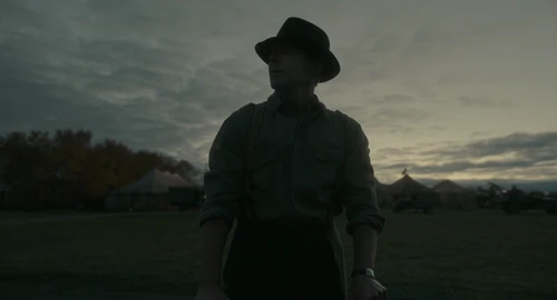 Still frame 117 from Nightmare Alley (2021) directed by Guillermo del Toro