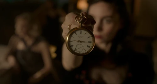 Still frame 136 from Nightmare Alley (2021) directed by Guillermo del Toro