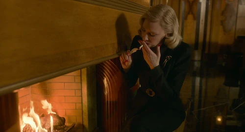 Still frame 165 from Nightmare Alley (2021) directed by Guillermo del Toro