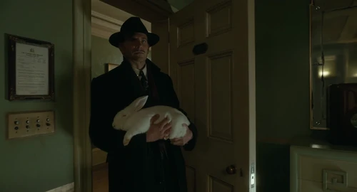 Still frame 177 from Nightmare Alley (2021) directed by Guillermo del Toro