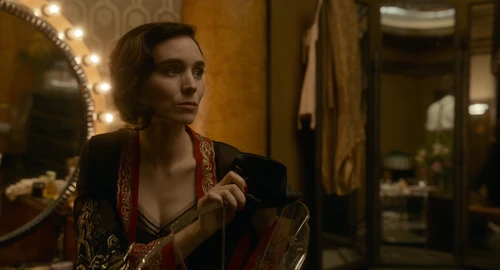 Still frame 190 from Nightmare Alley (2021) directed by Guillermo del Toro