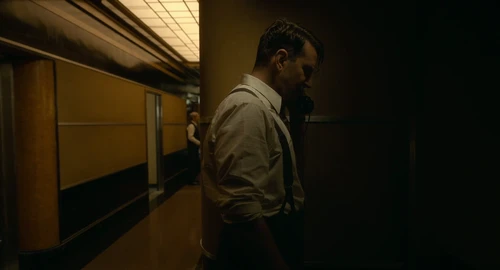 Still frame 191 from Nightmare Alley (2021) directed by Guillermo del Toro