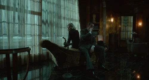 Still frame 204 from Nightmare Alley (2021) directed by Guillermo del Toro