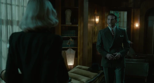 Still frame 206 from Nightmare Alley (2021) directed by Guillermo del Toro