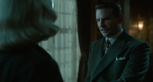 Still frame 207 from Nightmare Alley (2021) directed by Guillermo del Toro