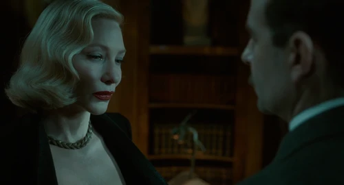 Still frame 208 from Nightmare Alley (2021) directed by Guillermo del Toro