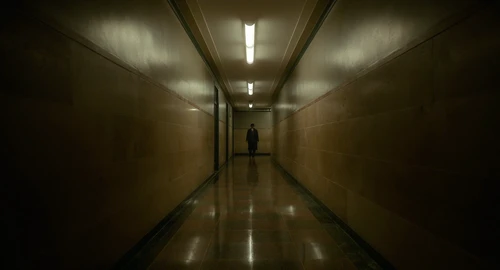 Still frame 209 from Nightmare Alley (2021) directed by Guillermo del Toro