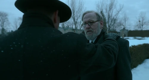 Still frame 214 from Nightmare Alley (2021) directed by Guillermo del Toro