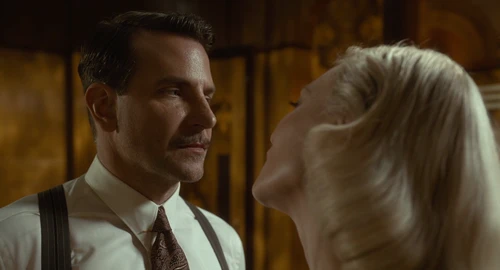 Still frame 221 from Nightmare Alley (2021) directed by Guillermo del Toro