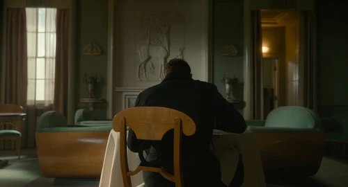 Still frame 222 from Nightmare Alley (2021) directed by Guillermo del Toro