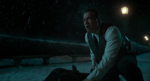 Still frame 253 from Nightmare Alley (2021) directed by Guillermo del Toro