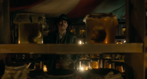 Still frame 31 from Nightmare Alley (2021) directed by Guillermo del Toro