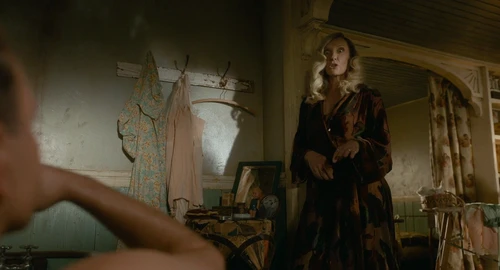 Still frame 41 from Nightmare Alley (2021) directed by Guillermo del Toro