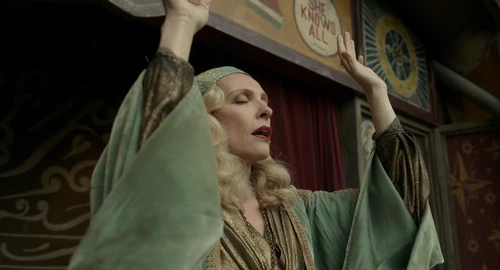 Still frame 49 from Nightmare Alley (2021) directed by Guillermo del Toro
