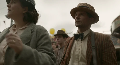 Still frame 51 from Nightmare Alley (2021) directed by Guillermo del Toro
