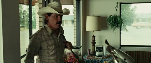 Still frame 106 from No Country for Old Men (2007) directed by Ethan Coen, Joel Coen