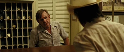 Still frame 139 from No Country for Old Men (2007) directed by Ethan Coen, Joel Coen