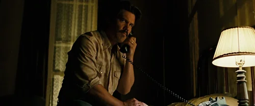 Still frame 147 from No Country for Old Men (2007) directed by Ethan Coen, Joel Coen