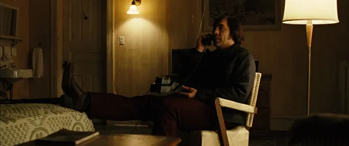 Still frame 204 from No Country for Old Men (2007) directed by Ethan Coen, Joel Coen