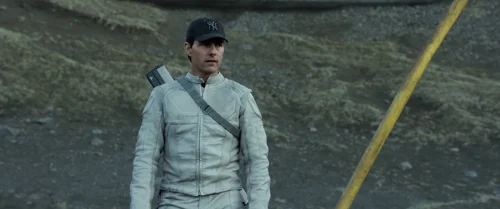 Still frame 9 from Oblivion (2013) directed by Joseph Kosinski