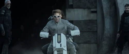 Still frame 65 from Oblivion (2013) directed by Joseph Kosinski