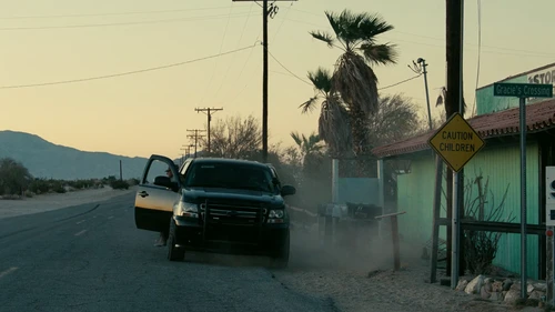 Still frame 212 from One Battle After Another (2025) directed by Paul Thomas Anderson
