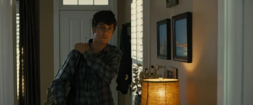 Still frame 35 from Paper Towns (2015) directed by Jake Schreier