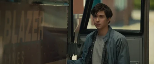 Still frame 101 from Paper Towns (2015) directed by Jake Schreier