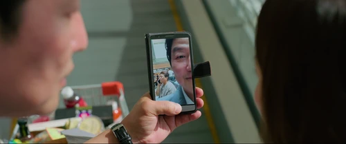 Still frame 88 from Parasite (2019) directed by Bong Joon Ho