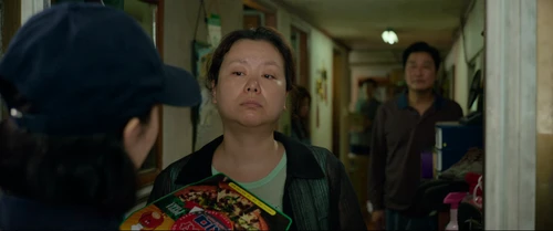 Still frame 8 from Parasite (2019) directed by Bong Joon Ho