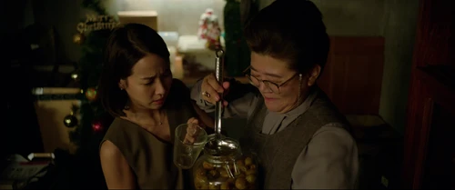 Still frame 52 from Parasite (2019) directed by Bong Joon Ho
