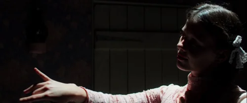 Still frame 3 from Pearl (2022) directed by Ti West