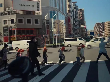 Still frame 21 from Perfect Days (2023) directed by Wim Wenders