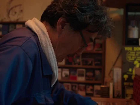 Still frame 37 from Perfect Days (2023) directed by Wim Wenders