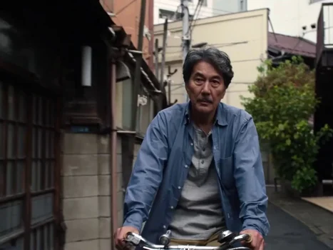 Still frame 95 from Perfect Days (2023) directed by Wim Wenders