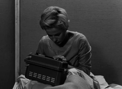 Still frame 101 from Persona (1966) directed by Ingmar Bergman