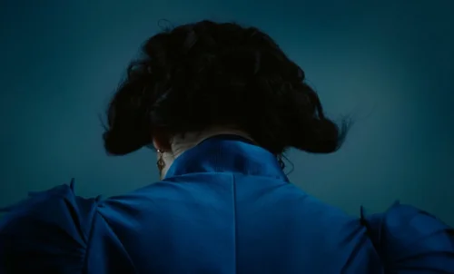 Still frame 1 from Poor Things (2023) directed by Yorgos Lanthimos