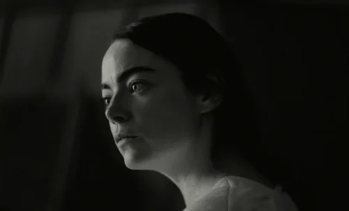 Still frame 22 from Poor Things (2023) directed by Yorgos Lanthimos