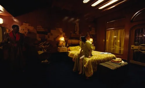 Still frame 45 from Poor Things (2023) directed by Yorgos Lanthimos