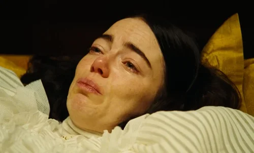 Still frame 49 from Poor Things (2023) directed by Yorgos Lanthimos