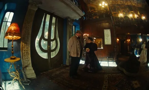 Still frame 55 from Poor Things (2023) directed by Yorgos Lanthimos