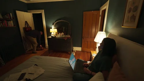 Still frame 17 from Presence (2024) directed by Steven Soderbergh